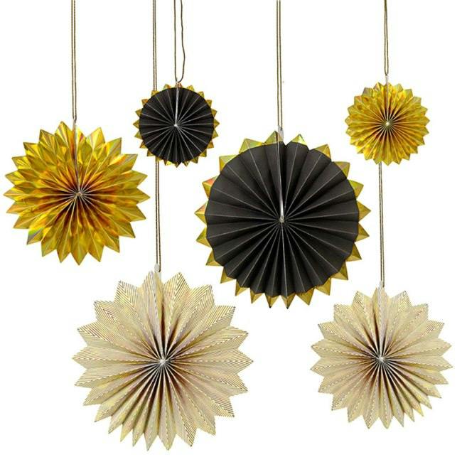 Meri Meri Black And Gold Pinwheel Decorations